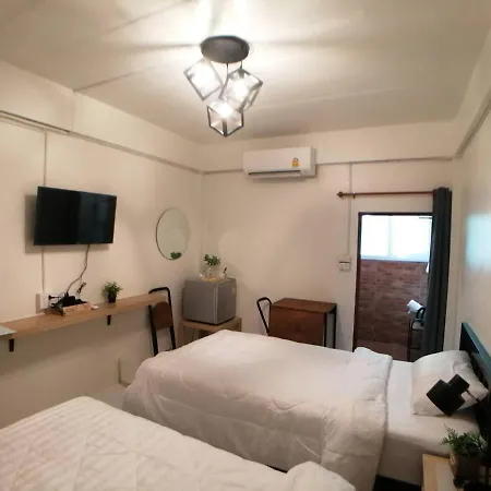 Gogoal Latkrabang Apartment Bangkok Exterior photo